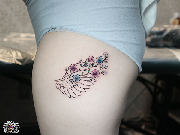 名古屋　タトゥー　女性